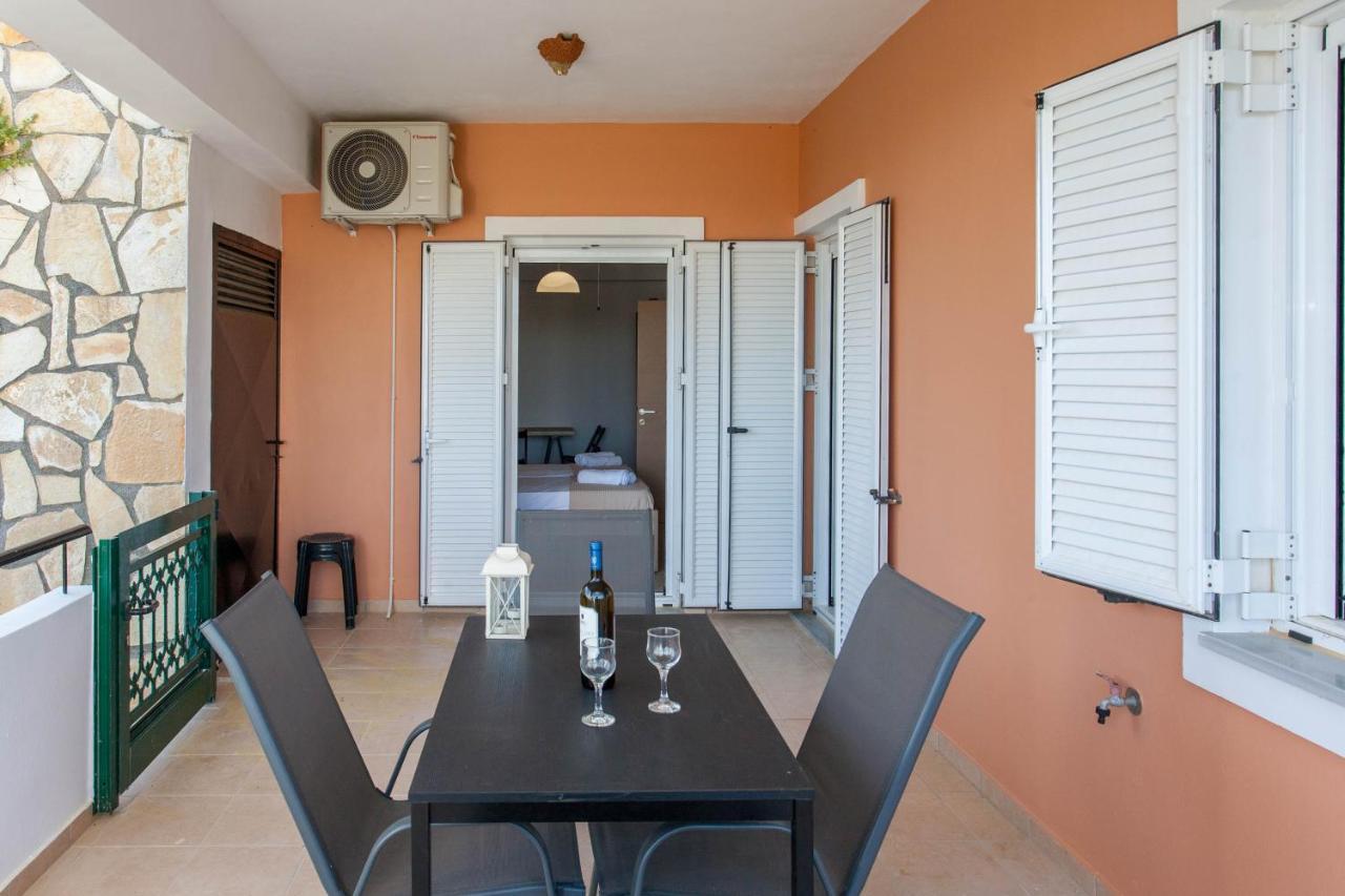Hillside Seaview Apartment スタロス エクステリア 写真